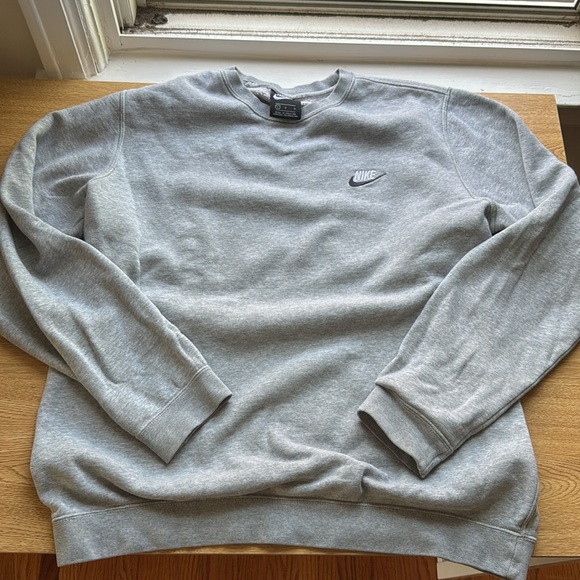 Nike Crewneck - Picture 3 of 3